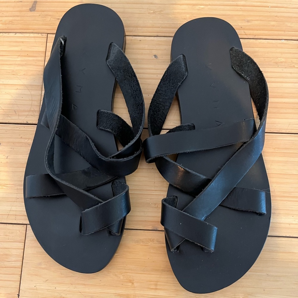 Kyma Greek Sandals Black